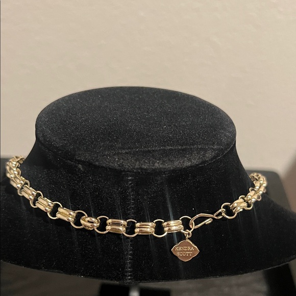 Kendra Scott Black and Gold Statement Necklace - Picture 4 of 4